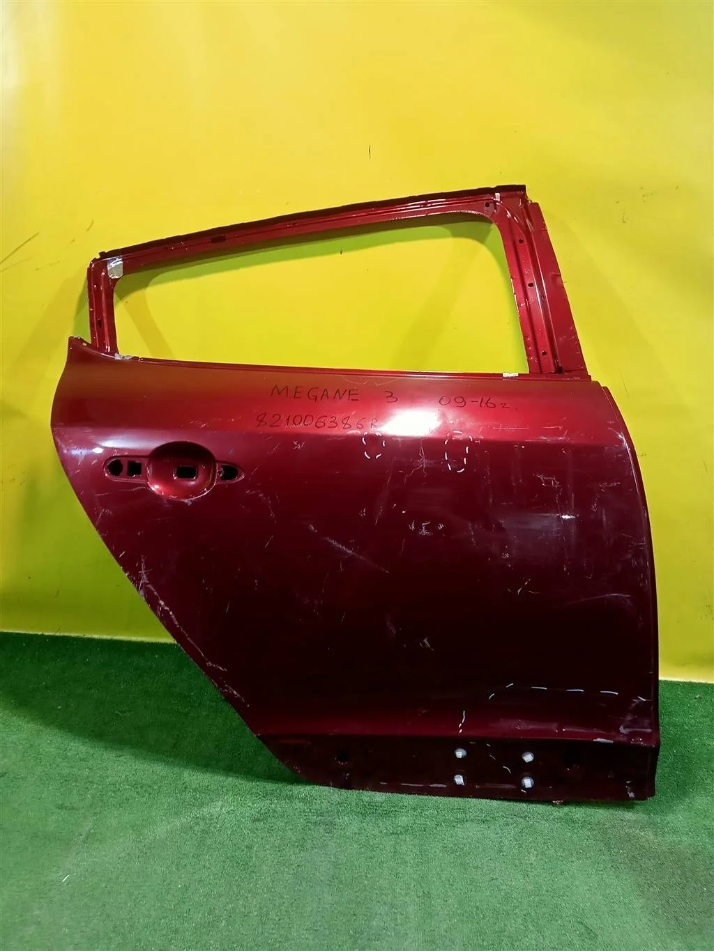 Дверь задняя правая Renault Megane III 2009