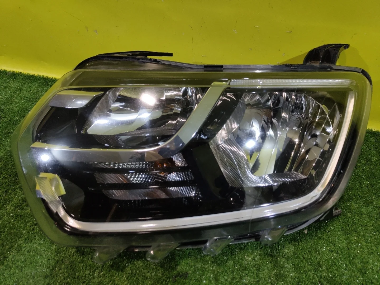 Фара левая Renault Duster 2020