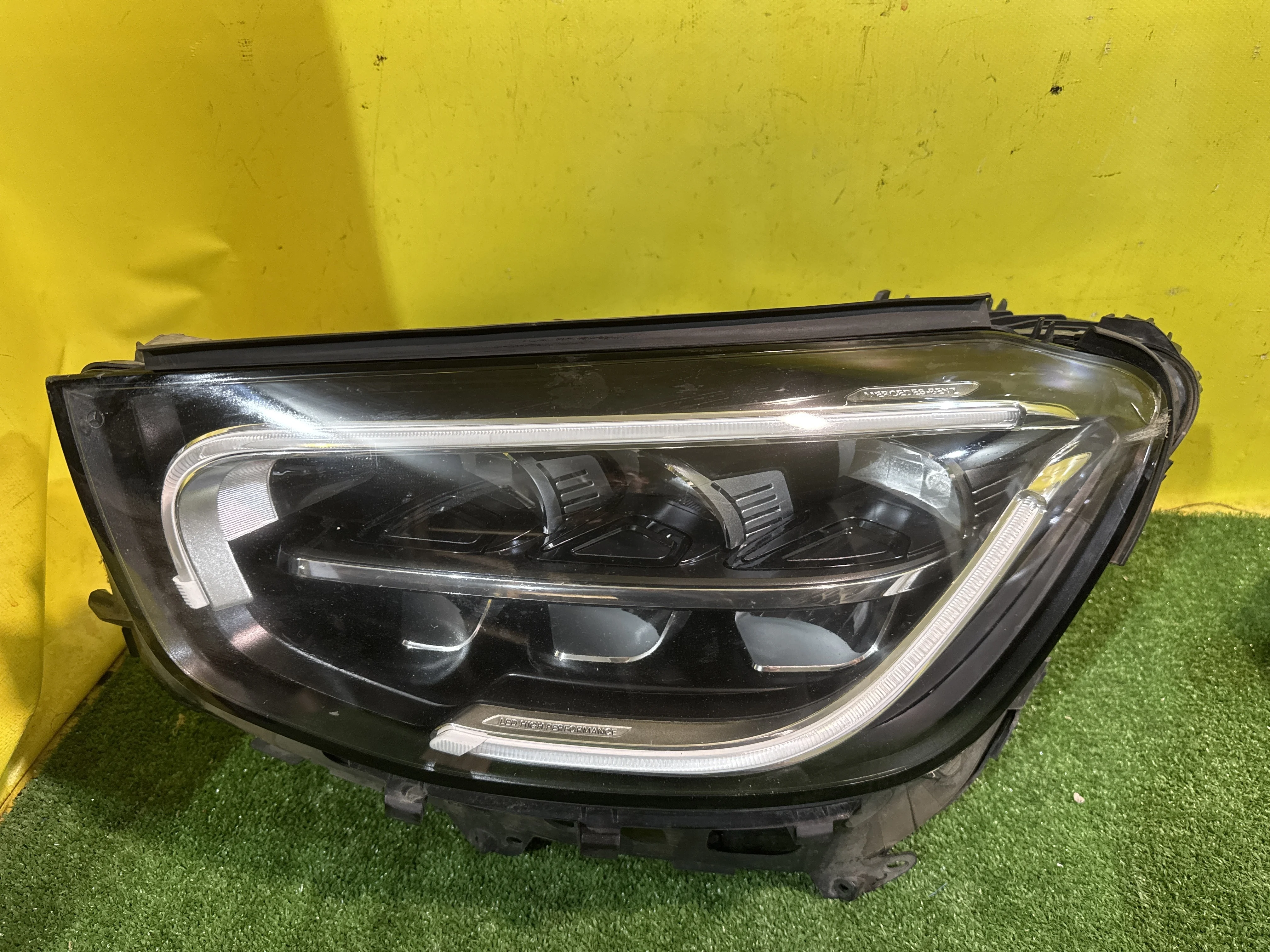 Фара левая LED MERСEDES BENZ GLC-Class (X253) 2019