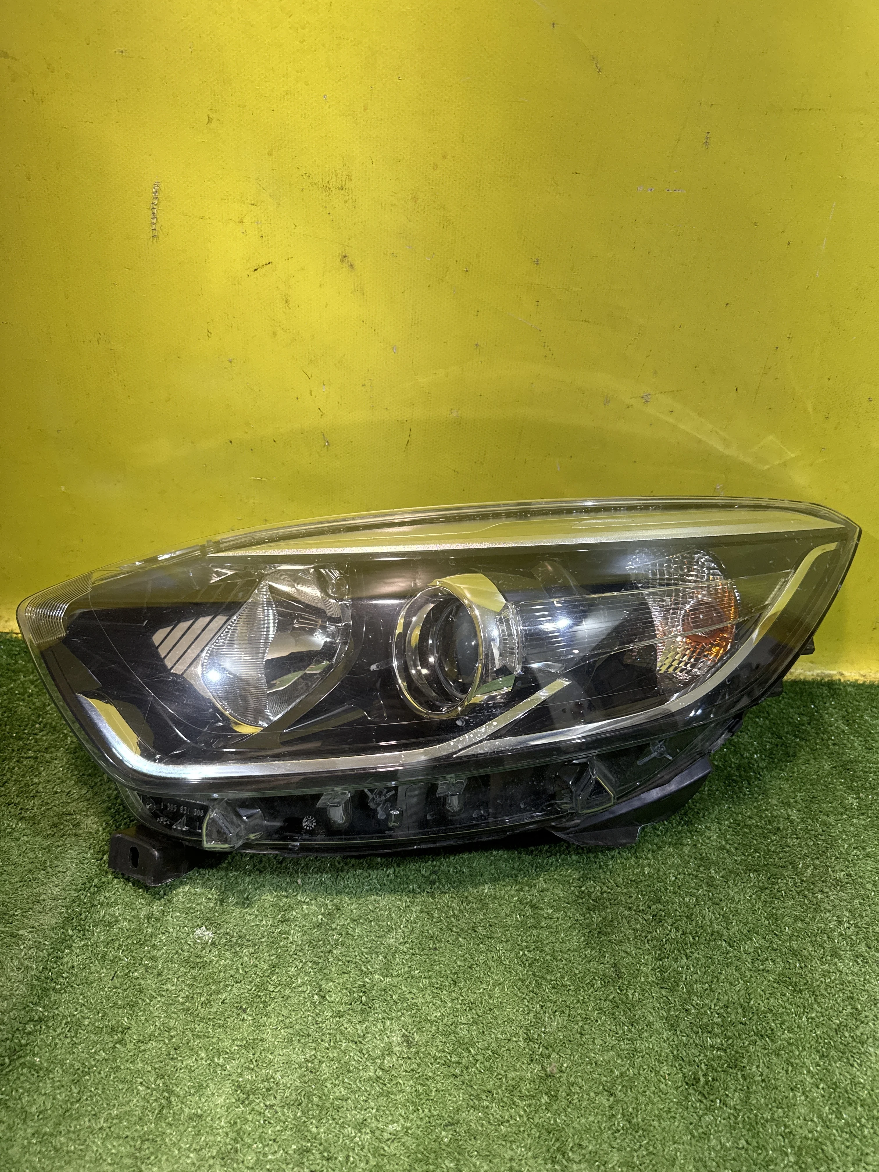 Фара левая Renault Kaptur 2016