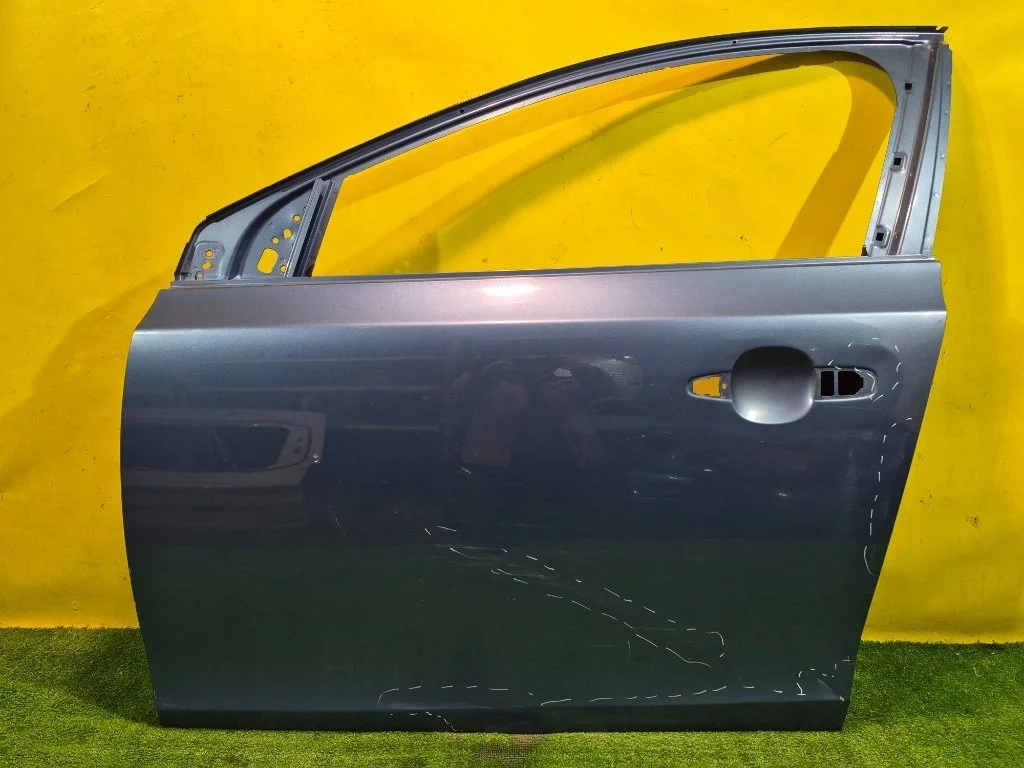 Дверь передняя левая Volvo V40 2013