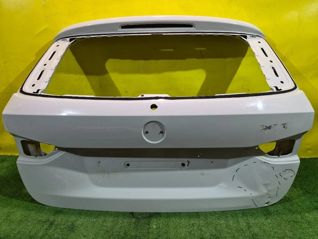 Дверь багажника BMW X1 E84 2009