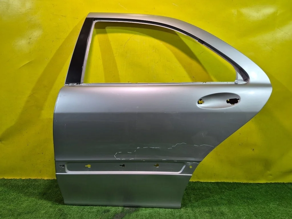 Дверь задняя левая MERСEDES BENZ S-Class (W220) 1