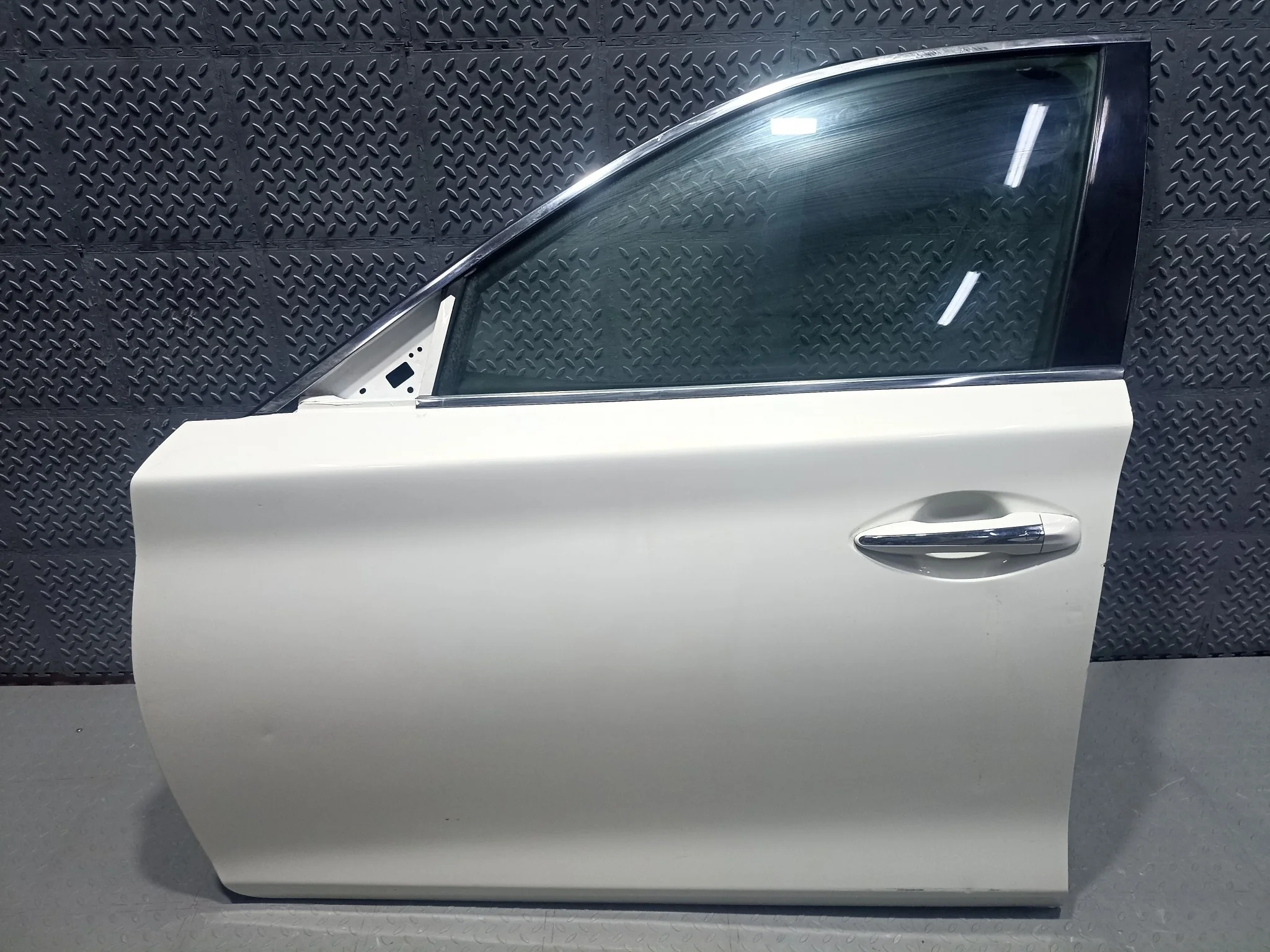 ДВЕРЬ NISSAN INFINITI Q50 SKYLINE H010A4GAMA ПЕРЕДНЯЯ ЛЕВАЯ  белый, QAA QA4939