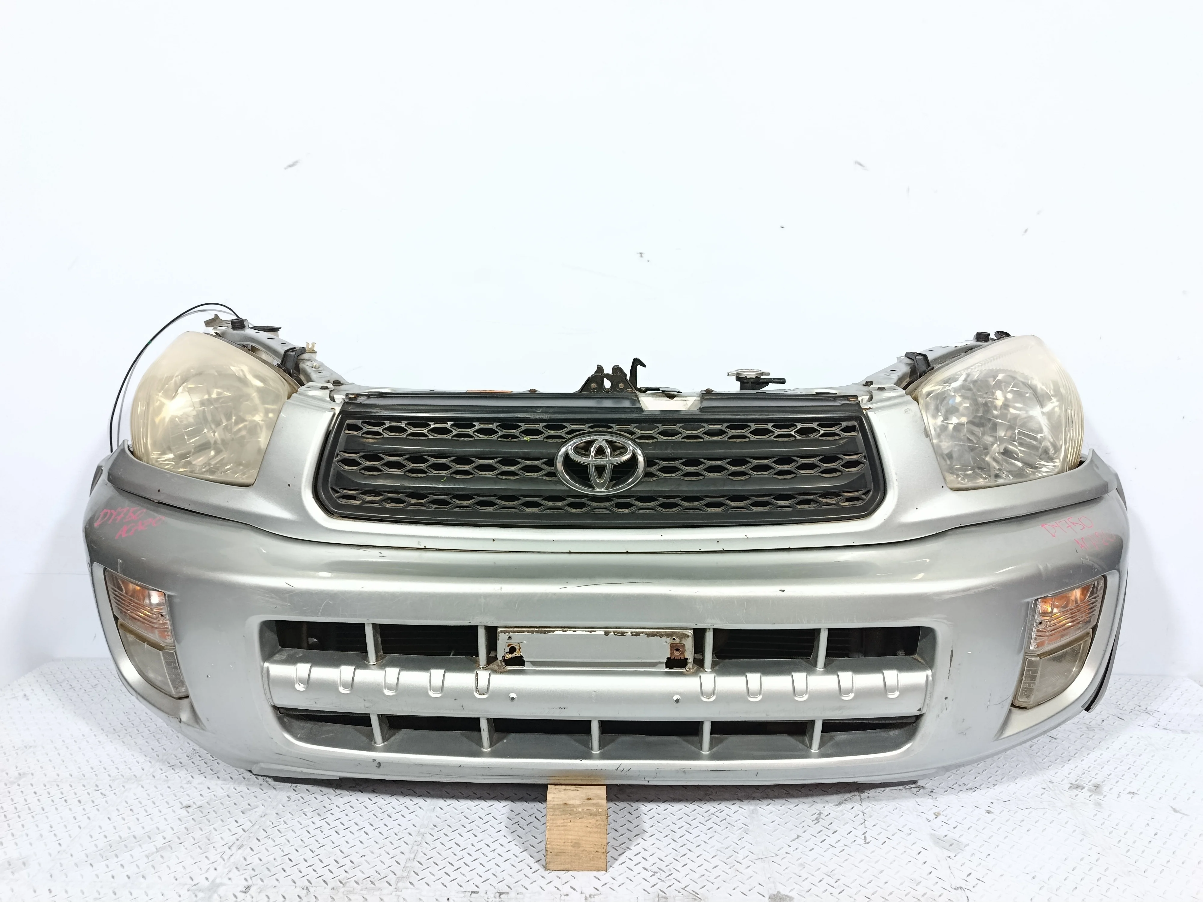 НОУСКАТ TOYOTA RAV4 5211942903  серебро DY750