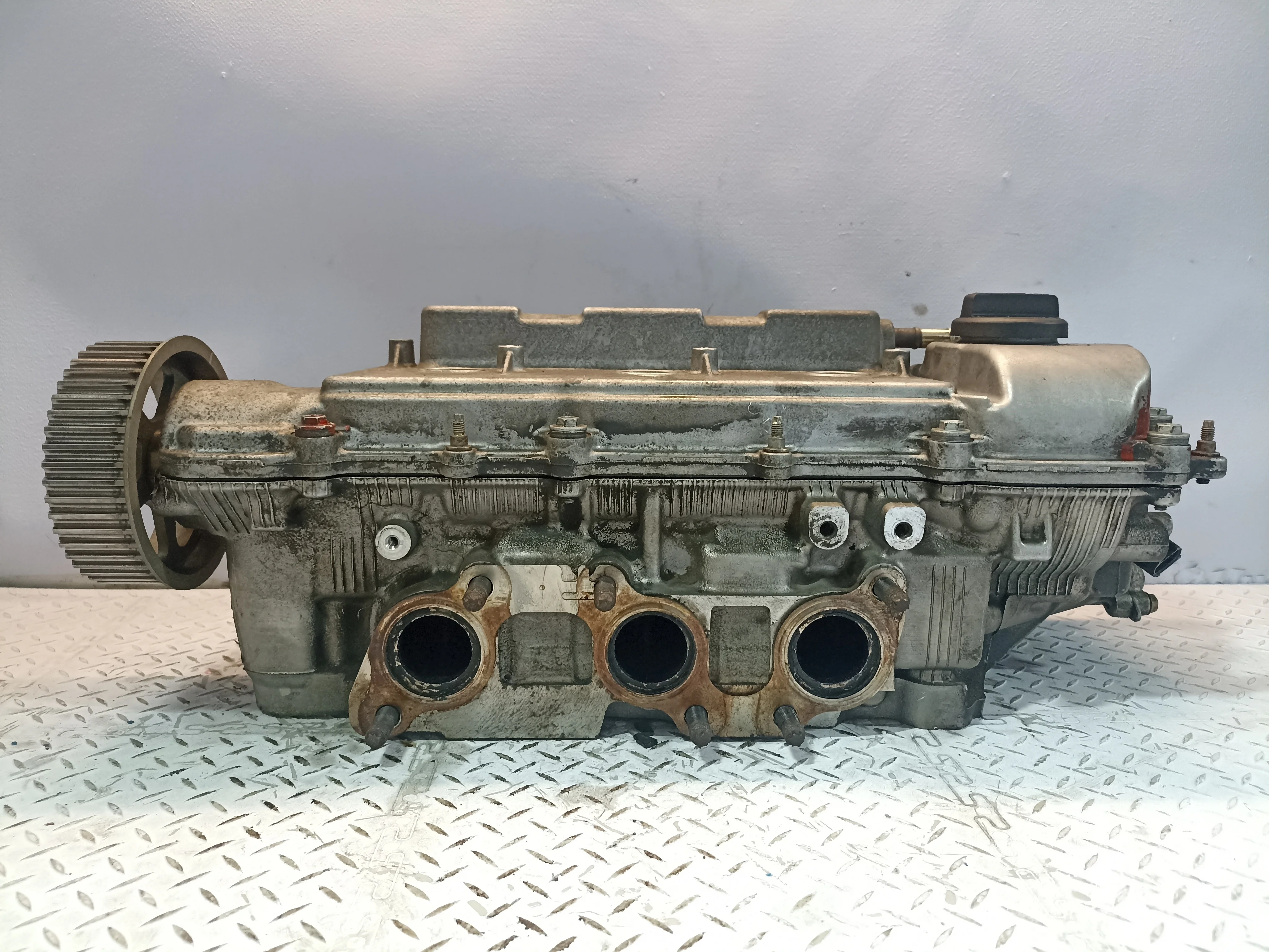 ГБЦ TOYOTA LEXUS ЛЕВАЯ 1110229057  KE562Z