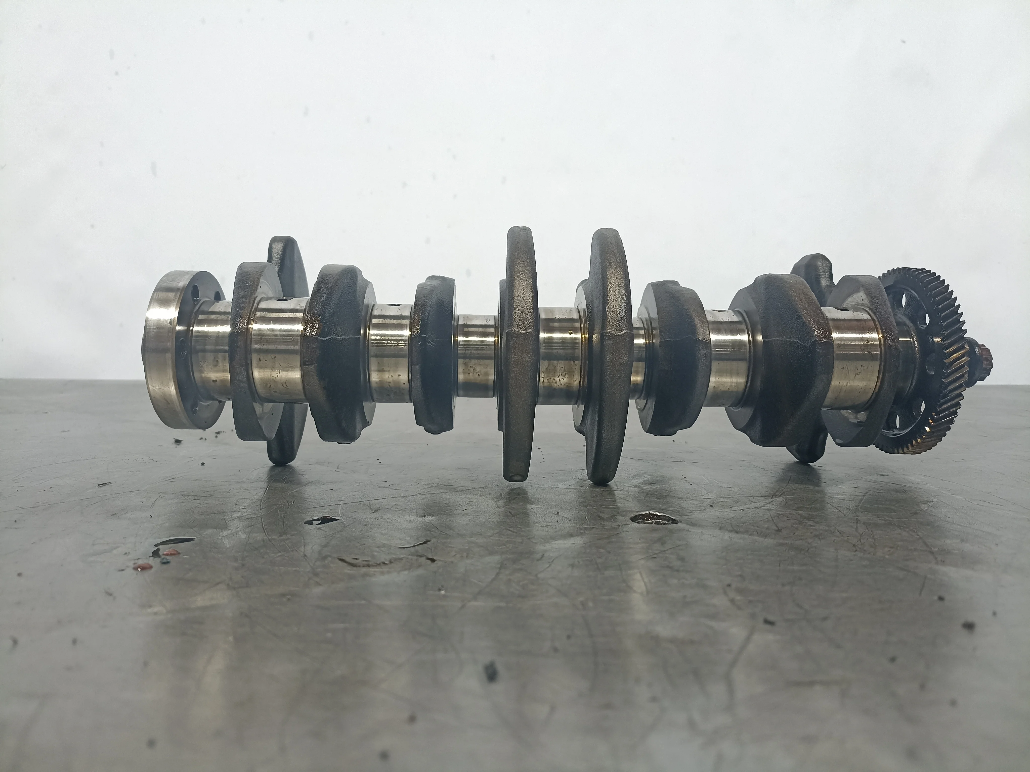 КОЛЕНВАЛ AUDI VOLKSWAGEN SEAT SKODA 03L105021C DY1205Z