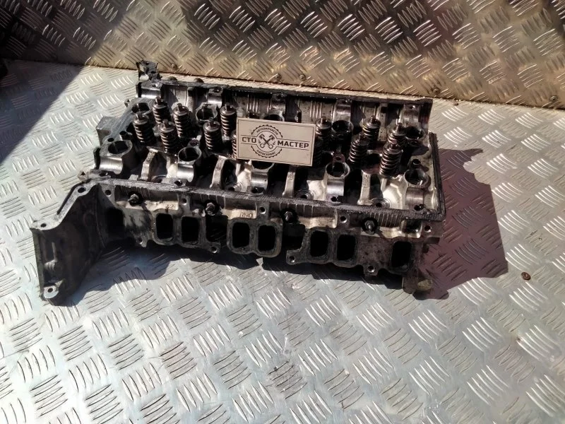 Головка блока цилиндров Ford Transit 1740107 2.2 E5 FWD