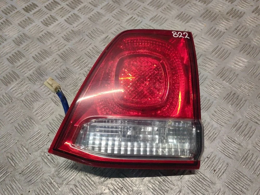 Фонарь задний правый Toyota Land Cruiser 200