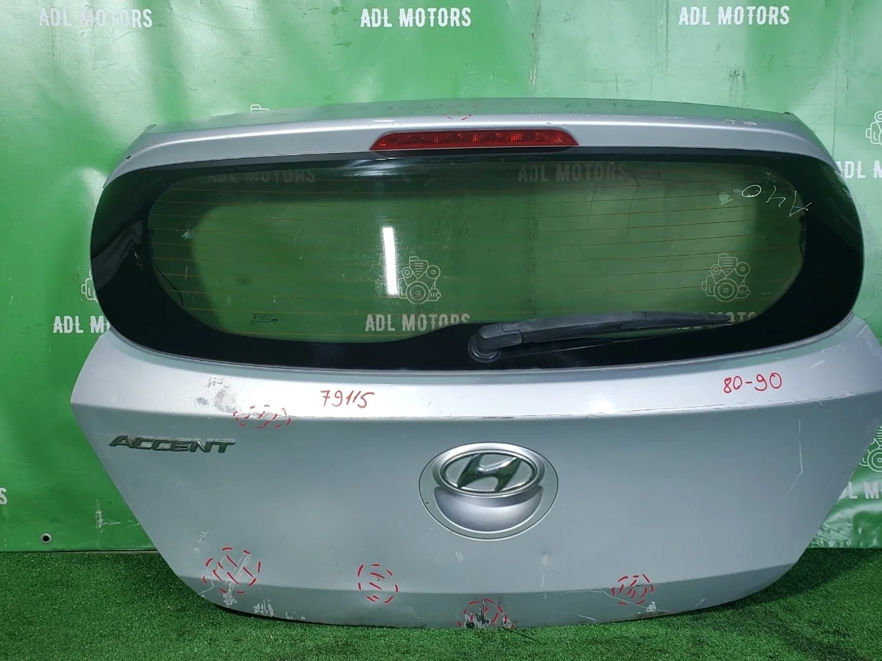 Крышка багажника Hyundai Solaris 2010-2017 692004L000