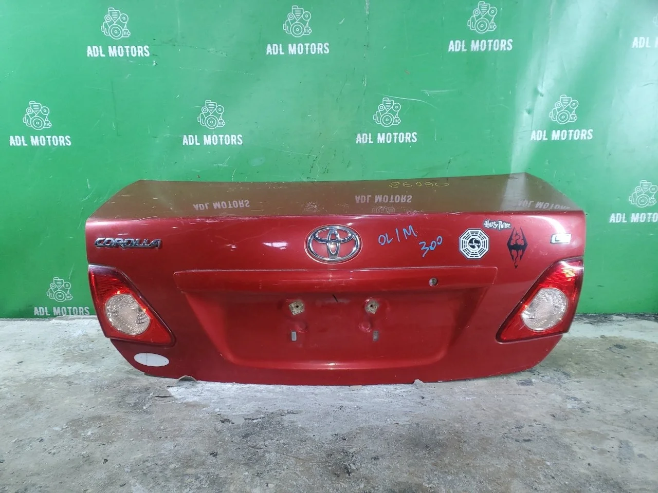Крышка багажника Toyota Corolla 2006-2012 6440112B50 150