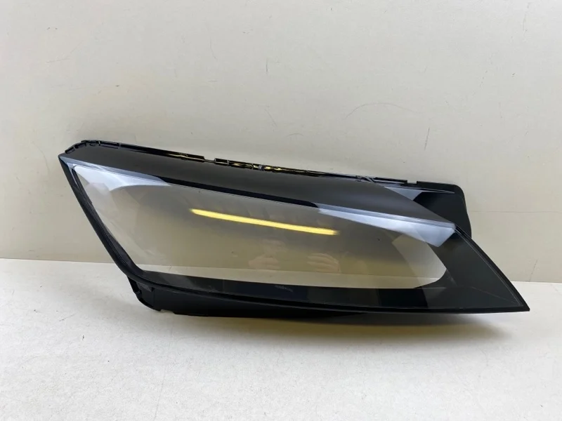 Стекло фары Audi TT 2015-2021 4G0907697D FV3, правое