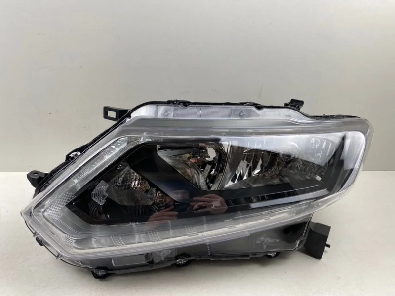 Фара Nissan x-trail 2013-2019 260104CC1C T32, левая