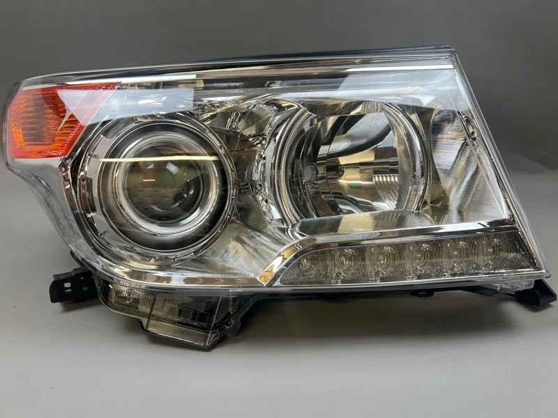 Фара Toyota Land Cruiser 2012-2015 8118560F30 200, передняя правая