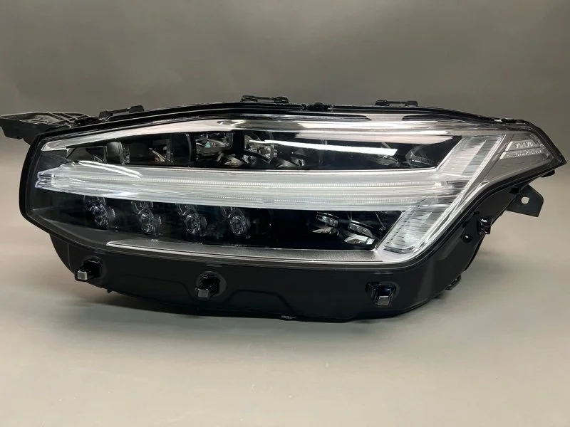 Фара Volvo XC90 2015-2022 31656987 2, передняя левая