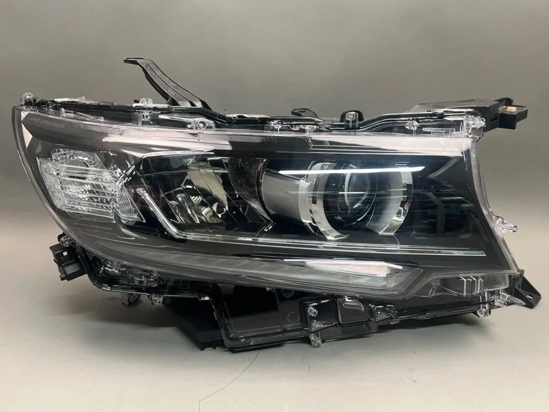 Фара Toyota Land Cruiser Prado 2017-2021 8114560N20 150, передняя правая