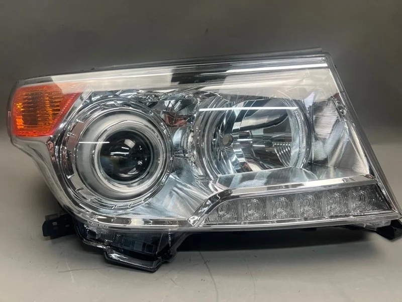 Фара Toyota Land Cruiser 2012-2015 8118560F30 200, передняя правая