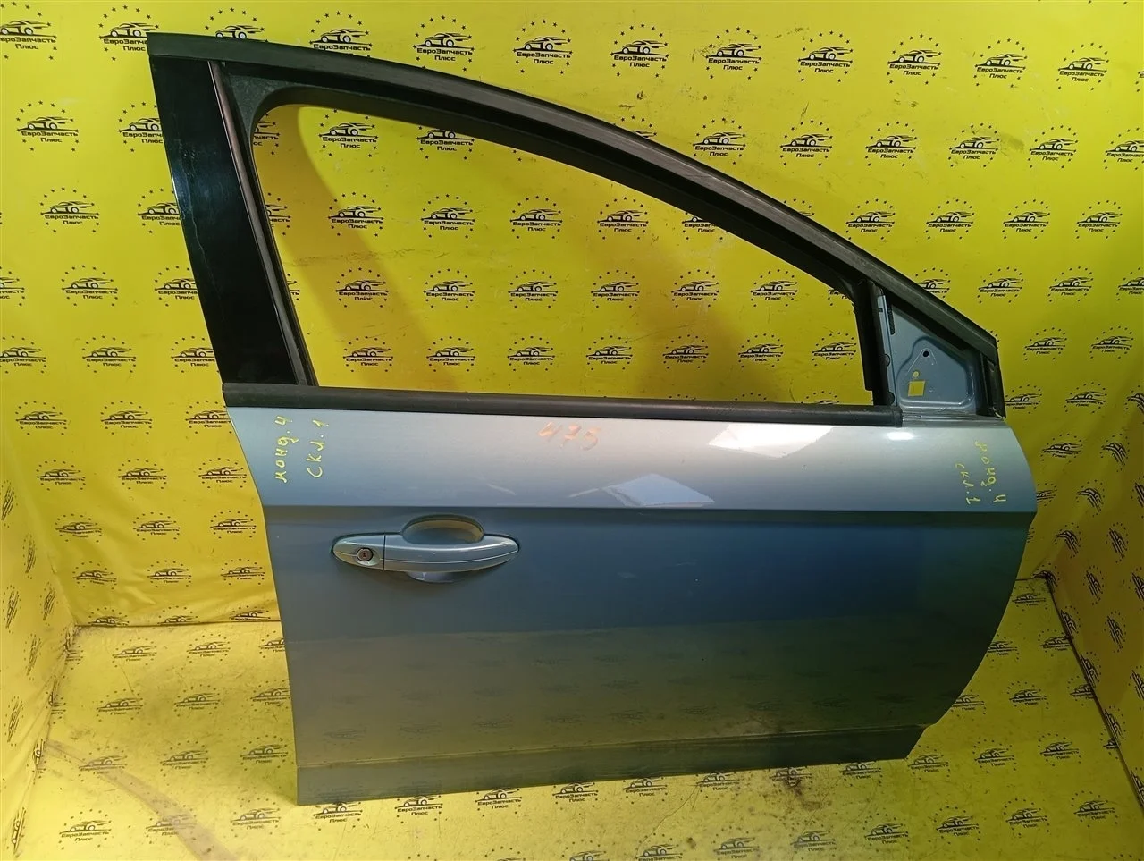 Дверь Ford Mondeo 1778161 CD345, передняя правая