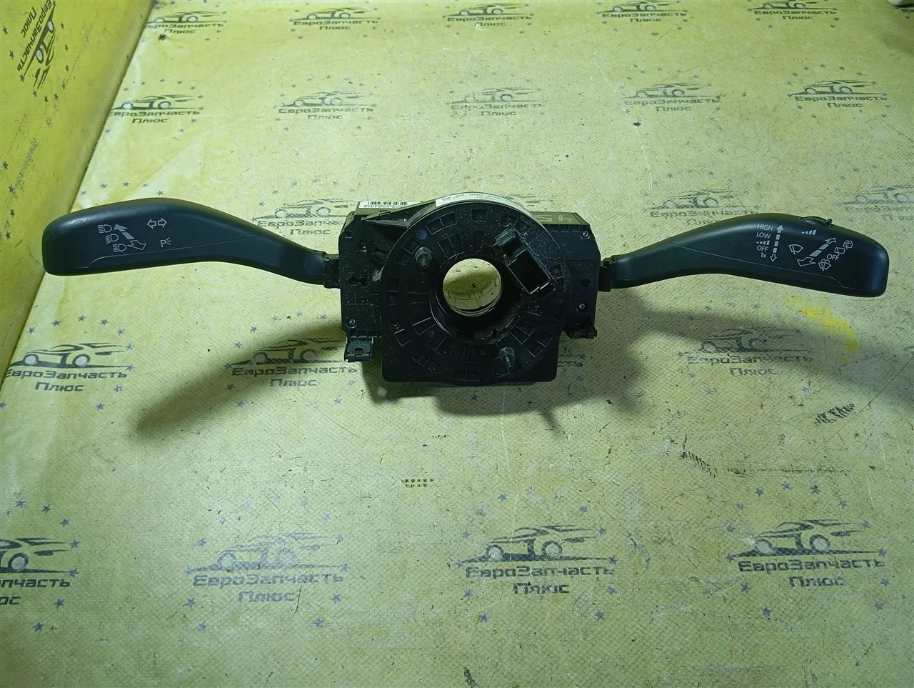 Подрулевой переключатель Skoda Fabia 2 6Q0959653B 5J