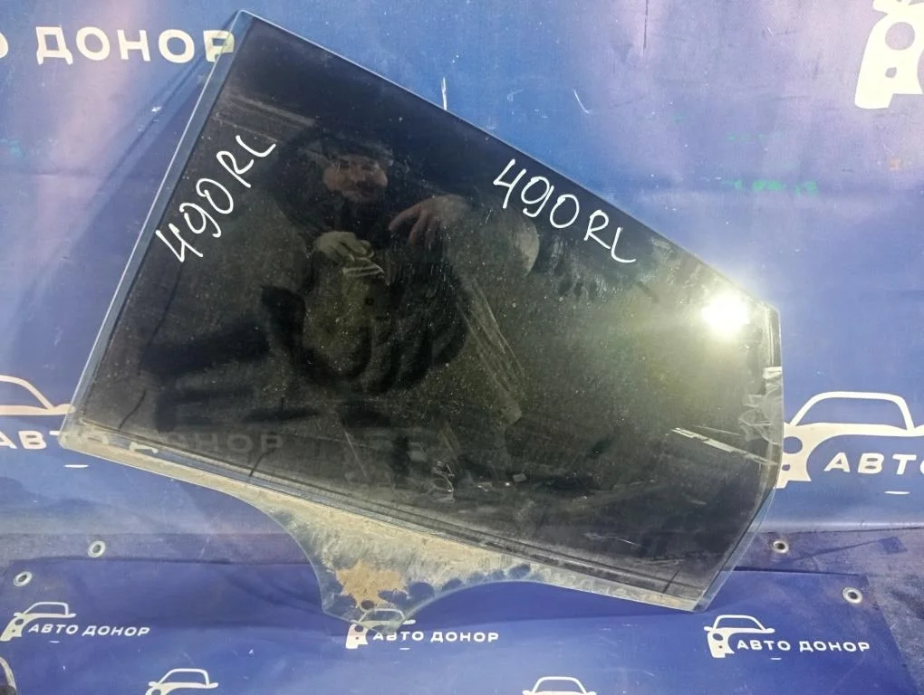 стекло FORD FOCUS CB8 - R 1706322