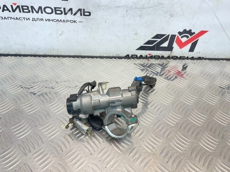 замок зажигания Hyundai Solaris 2013 RB G4FC