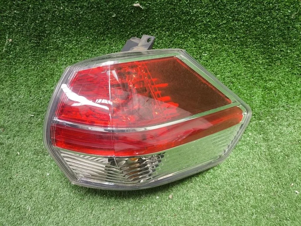 Б.у. фонарь наружный NISSAN X-TRAIL T32 NISSAN X-TRAIL T32 2.0 2014