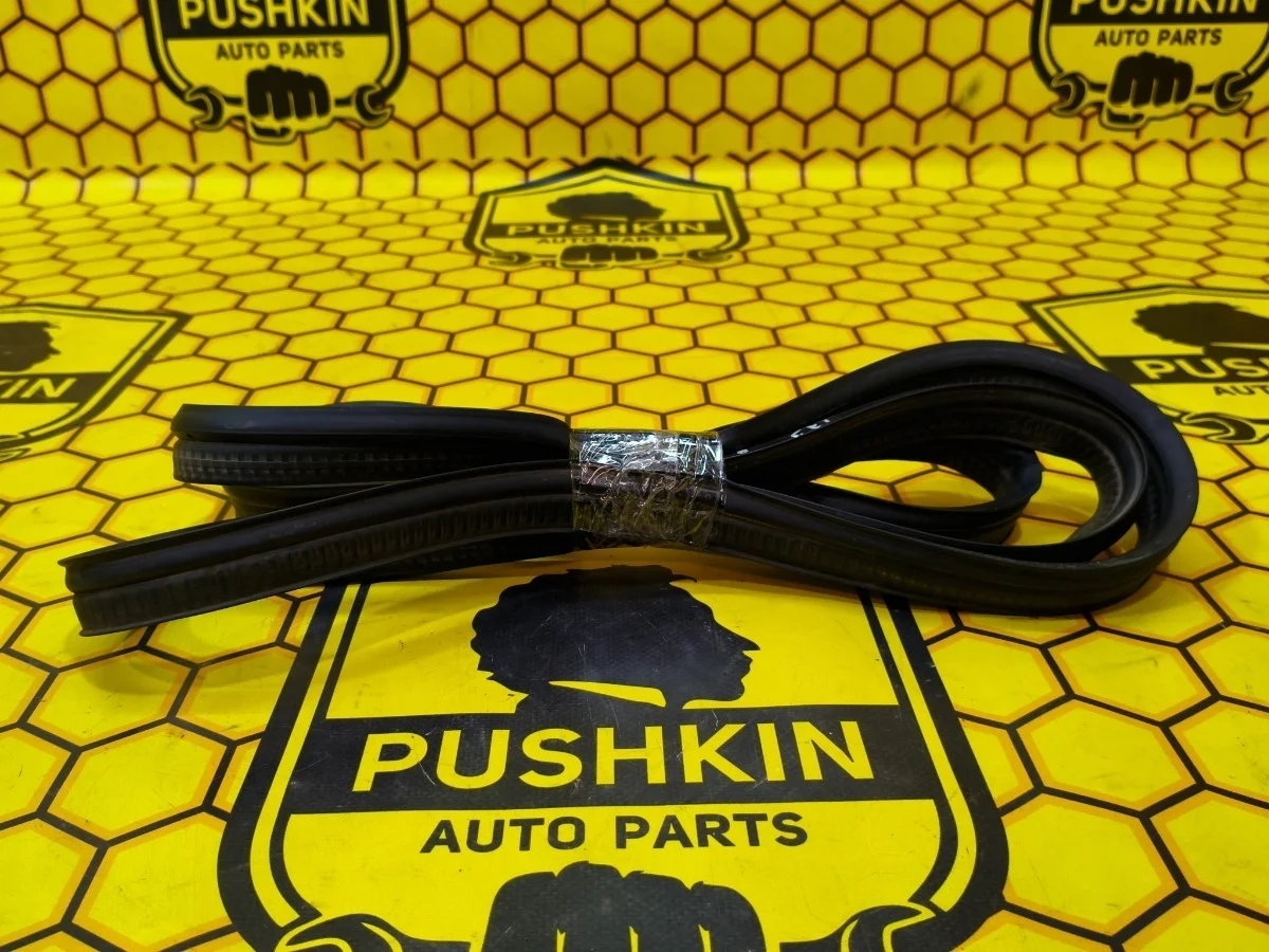 Уплотнитель багажника Nissan Teana 2009 84830JN00A J32 VQ35DE