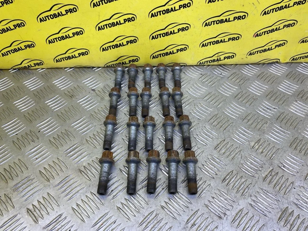 Болт колесный Mercedes-Benz GL-Класс I X164 500 (2006-2009) 2006 A0009905307 5.5 I M273