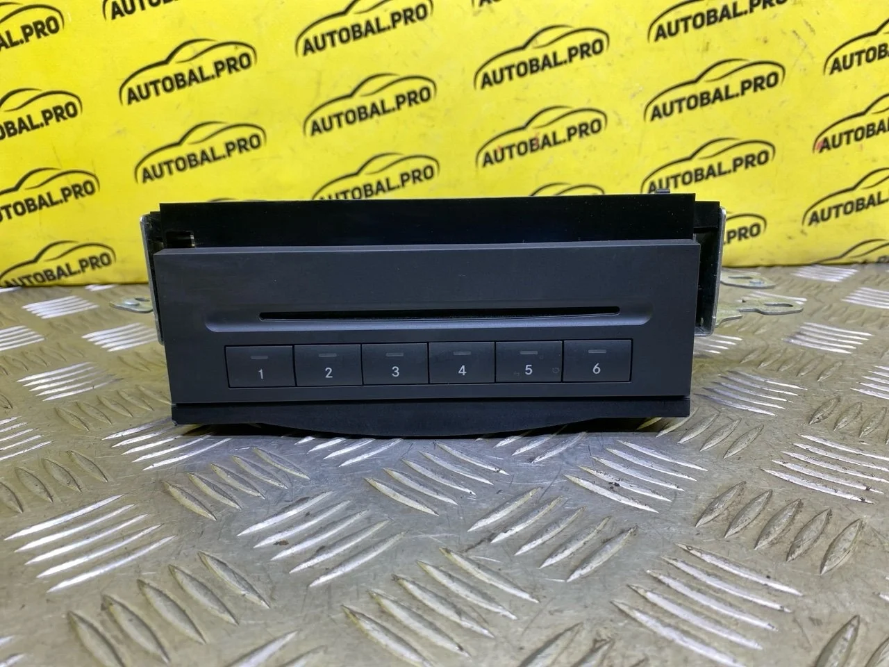 CD-Чейнджер Mercedes-Benz GL-Класс I X164 500 (2006-2009) 2006 A2118706189 5.5 I M273