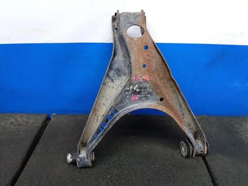Рычаг подвески Volkswagen Passat B5 2000 - 2005 2005 4B0505312