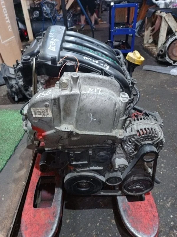 Двигатель Renault Clio 3 2012 7702035195 1.6 K4M