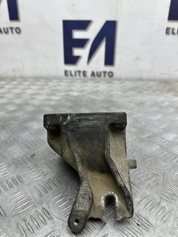 Кронштейн двигателя Mercedes E350 2010 A2722231004 W212 3.5