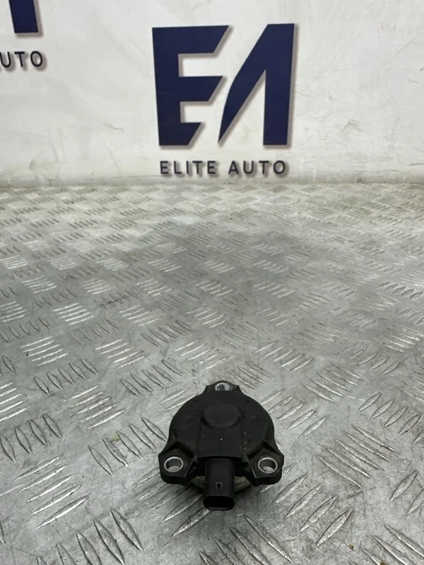 Датчик распредвала Mercedes E 2010 A2720510177 W212 3.5, правый