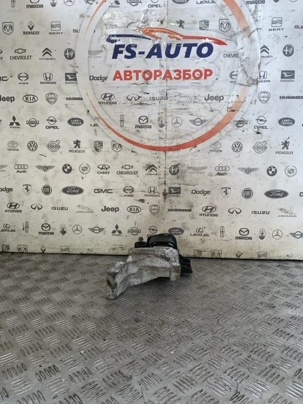 Опора двигателя Nissan Qashqai 2013 11232JD000 J10 1.6 HR16DE