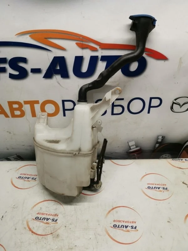 Бачок омывателя Volvo V60 2014 31253218 2.0 ДИЗЕЛЬ D5204T