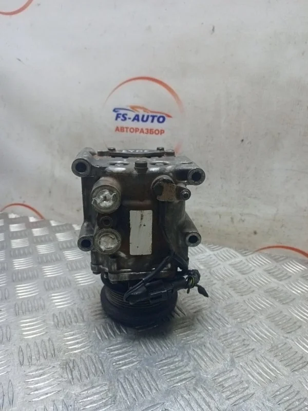 Компрессор кондиционера Ford Focus 1 2006 YS4H19D629AB ХЕТЧБЭК 1.8 EYDE