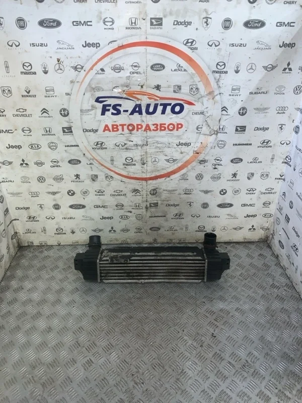 Интеркулер Kia Sorento 2005 281904A160 SUV 2.5 D4CB