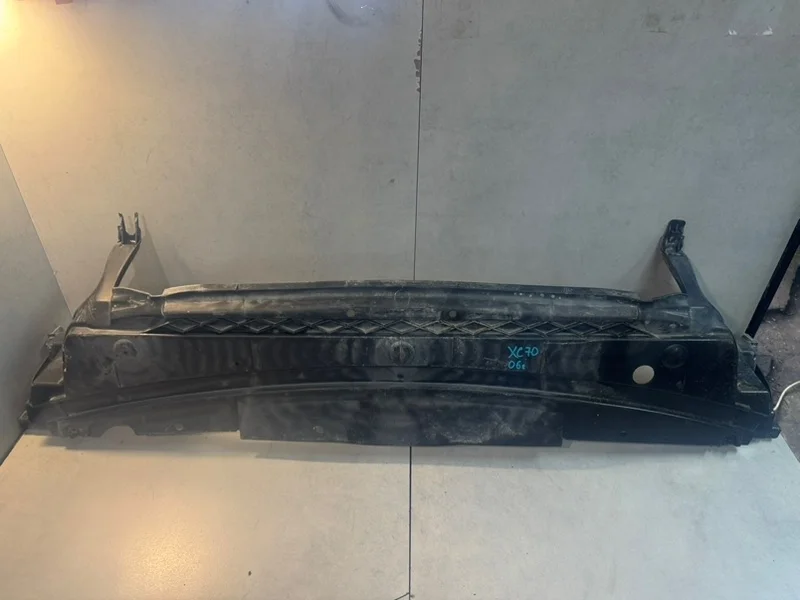 Накладка на рамку радиатора Volvo XC70 2007 9484049 1 B5254T2