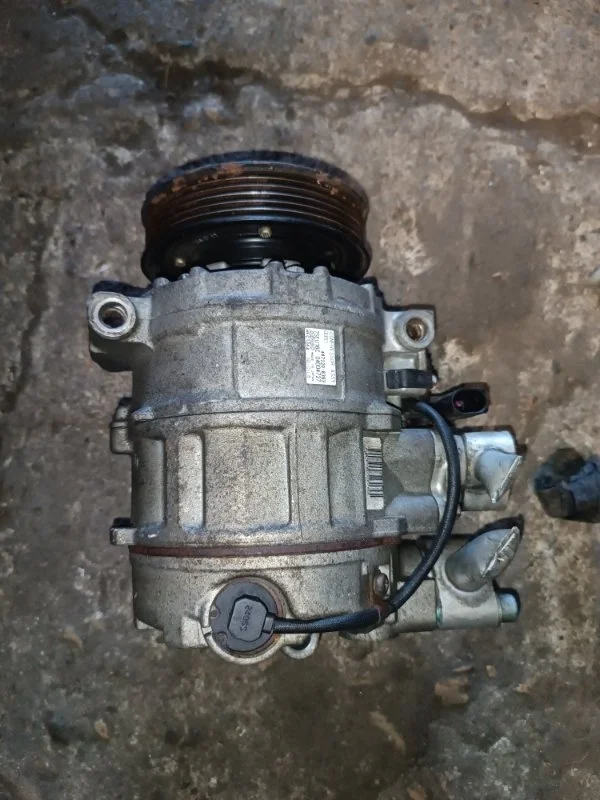 Компрессор кондиционера Audi A4 2003 8E2