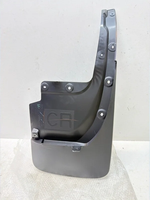 Брызговик Toyota Land Cruiser 2007-2012