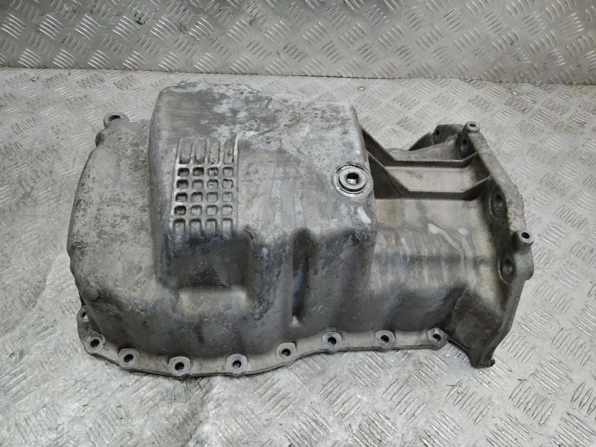 масляный поддон Renault Megane  2001