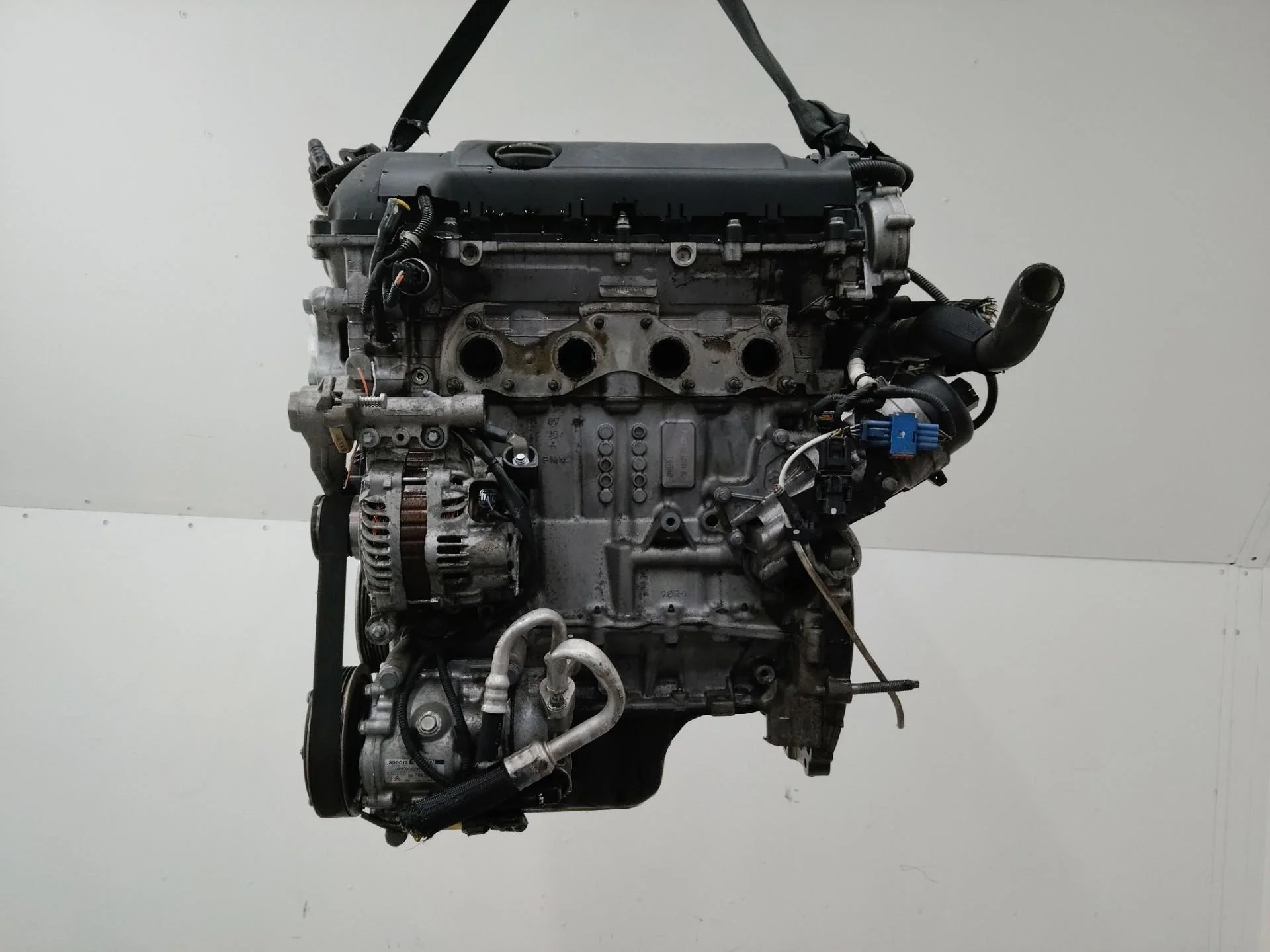 двигатель в сборе Peugeot 308 T7  2012