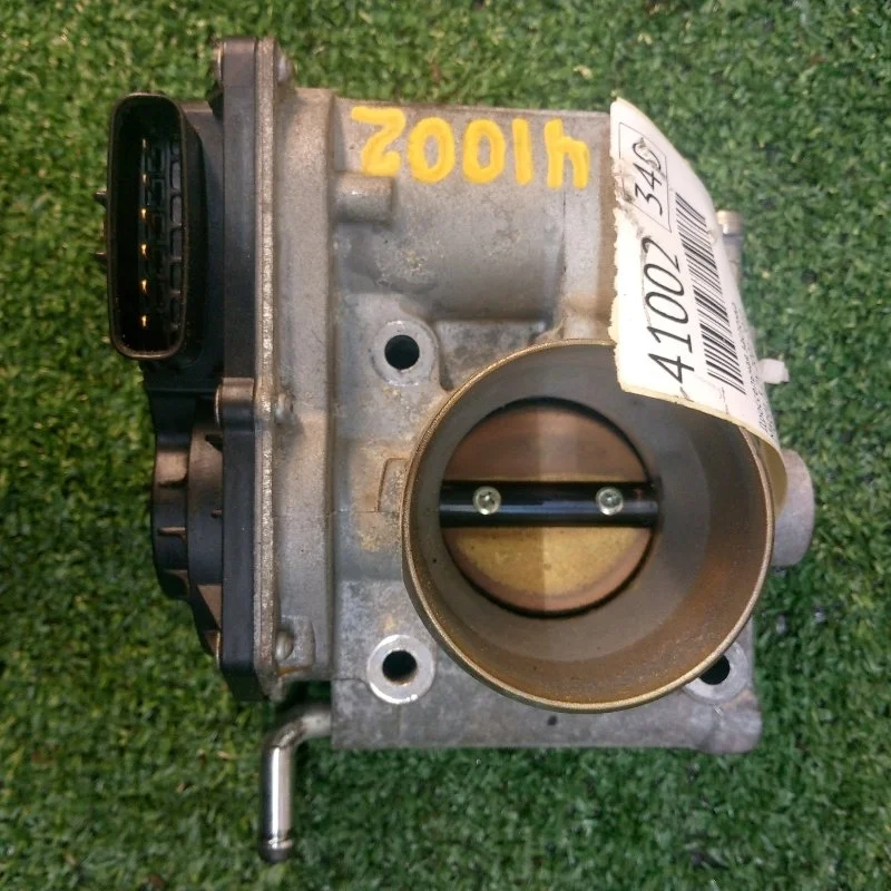 Дроссельная заслонка Mazda 3 2001-2010 ZJ2013640A ZY Z6
