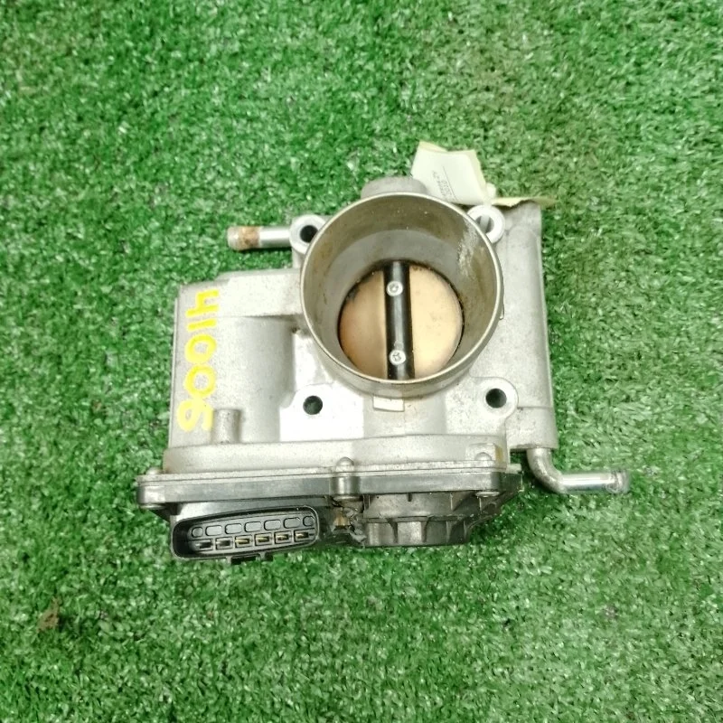 Дроссельная заслонка Mazda 3 2001-2010 ZJ2013640A ZY Z6