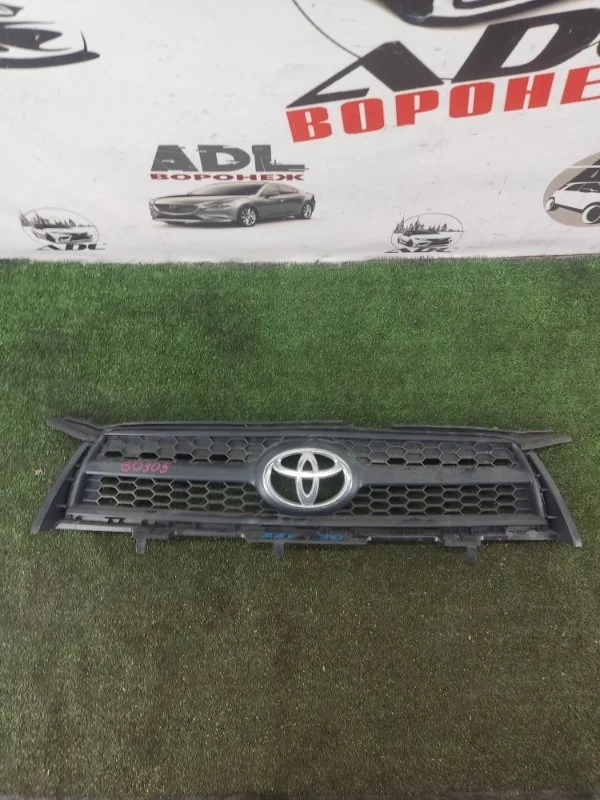 Решетка радиатора Toyota RAV4 2006-2012 5310142150 30, передняя