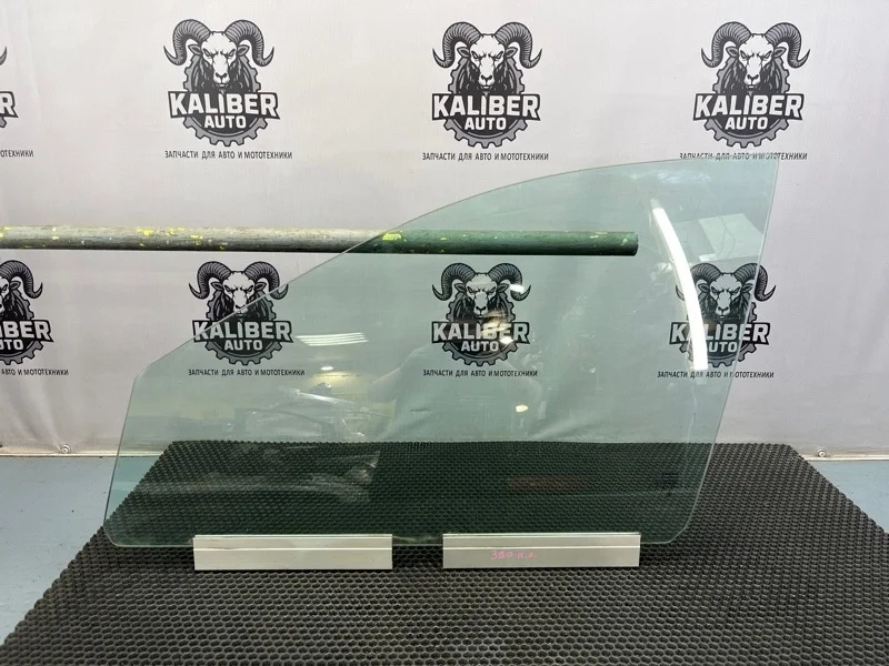 Стекло Volvo XC90 2010 31386884 2.4 D5244T4, переднее левое