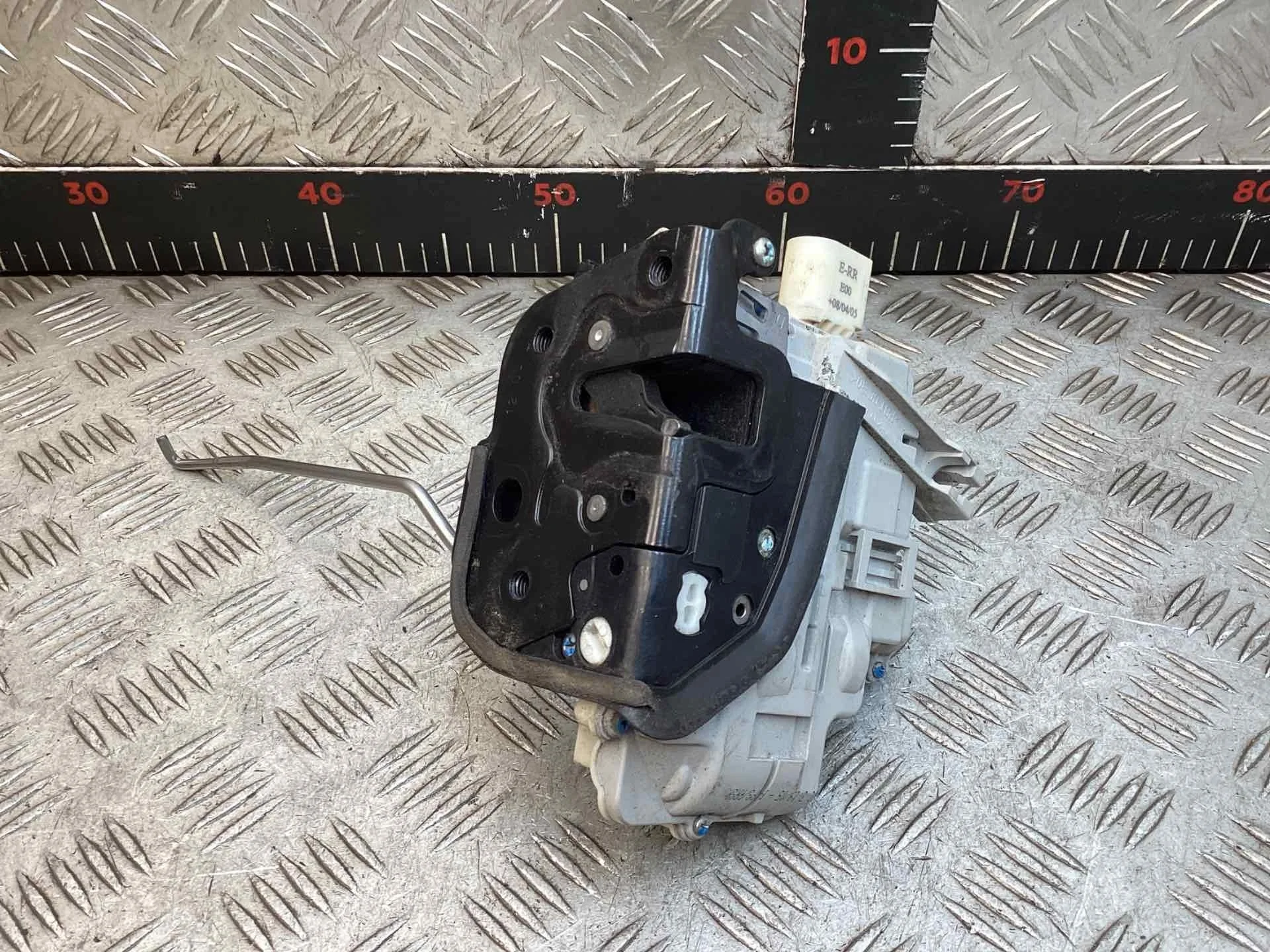 Замок двери передней правой Audi A4 A4 B7 (8EC, 8ED) 2004-2008 2006 2,0 TDi Дизель МКПП Универсал.