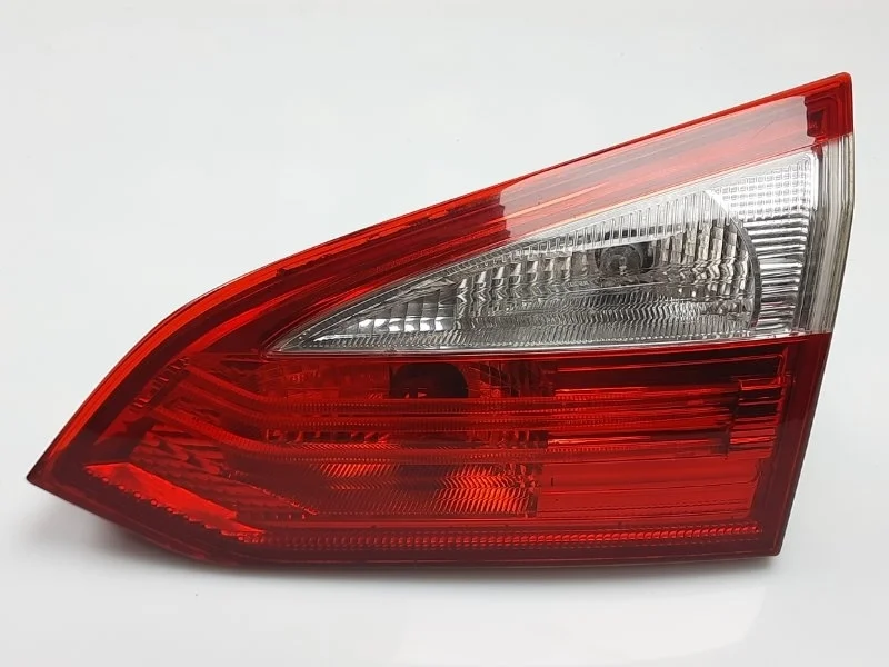 Фонарь крышки багажника Ford Focus 3 2014 Универсал