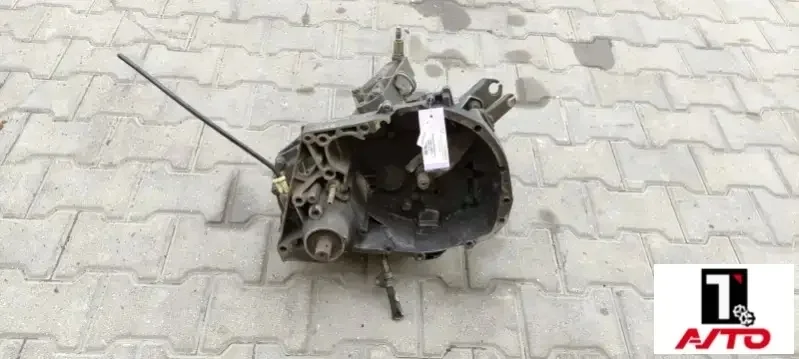 КПП механическая (МКПП) 5-ступенчатая,7700598840,Renault Megane 1 1997