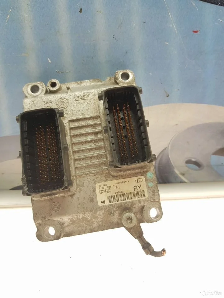 Блок управления двигателем 55557934 opel corsa d